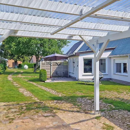 Feriehus Doppelhaushaelfte Mirow Starsow