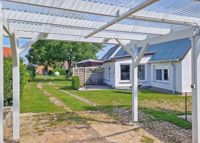 Dom wakacyjny Doppelhaushaelfte Mirow Starsow