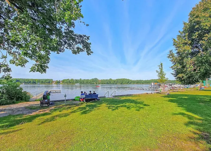 Doppelhaushaelfte Mirow Starsow